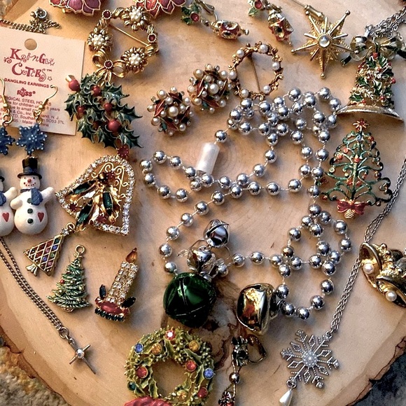 Mystery Jewelry Box- 5 designer signed- pick a favorite if you like! - Picture 5 of 16